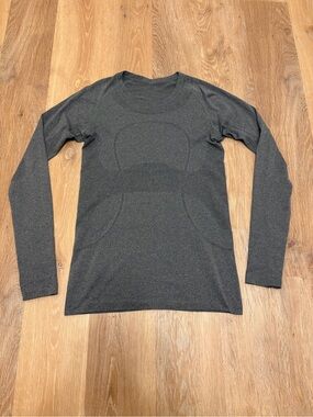 Lululemon Swiftly Tech Long Sleeve Crew Shirt Gray Running Top Women’s 8